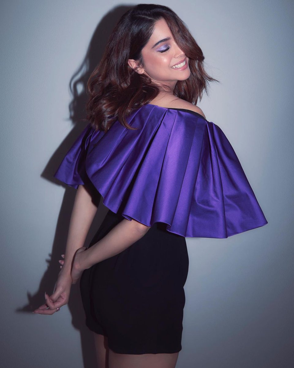 Sharvari 🐯 tweet media