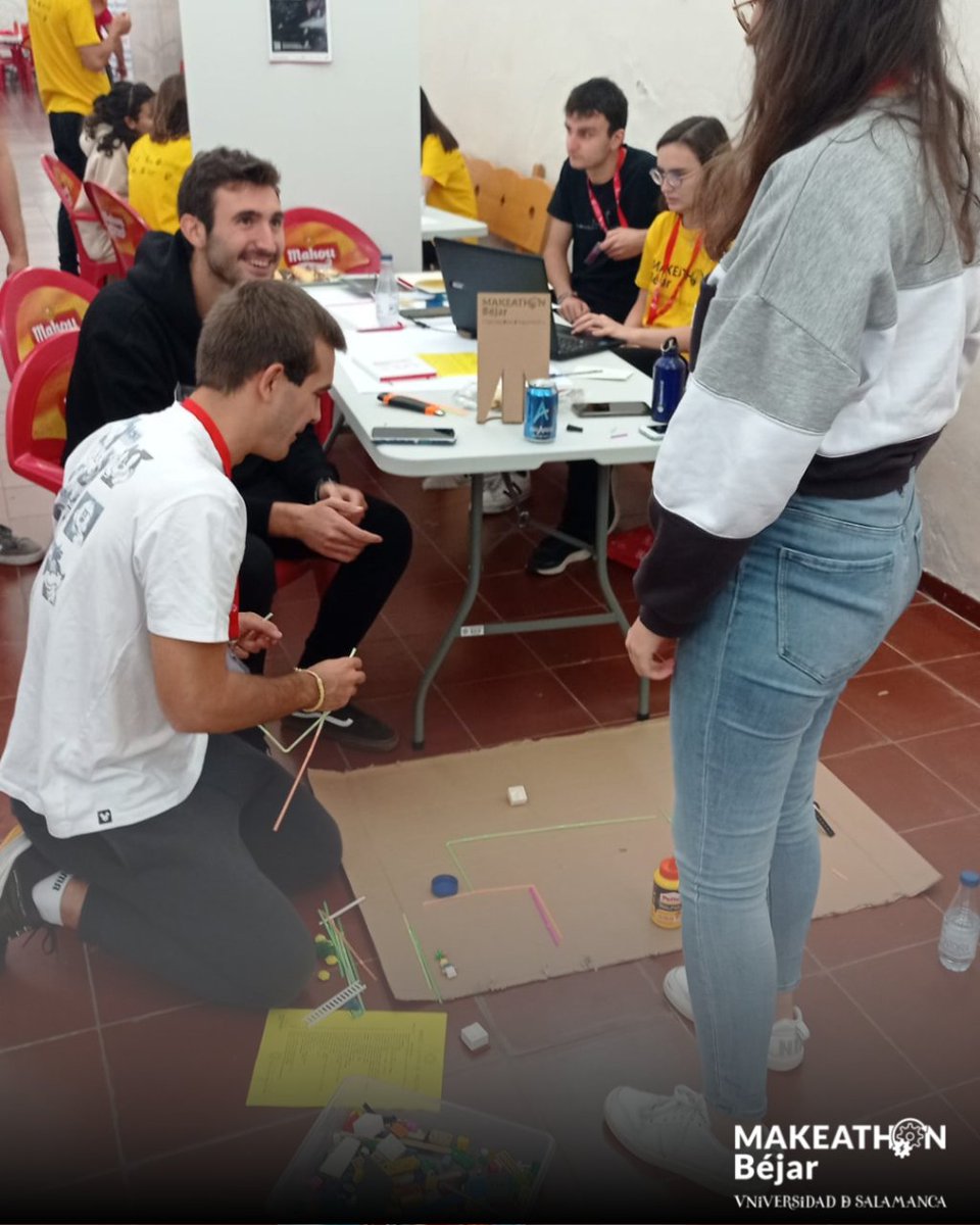 MakeathonBejar's tweet photo. Después de un fin de semana cargado de retos, actividades y sorpresas, hacemos una recopilación del gran trabajo que han hecho todos los equipos y cómo han sabido afrontar cada desafío.

Esperamos que hayáis disfrutado, ¡ya estamos deseando que el Makeathon vuelva a Béjar! 🙌 https://t.co/KjYv7WMopg