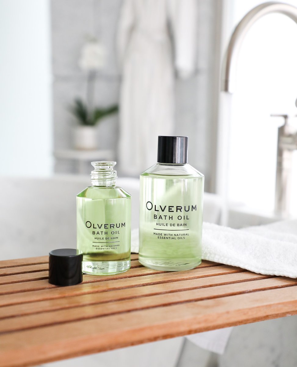 Olverum's tweet photo. "Speaking of cold evenings, it’s officially bath weather, and no soak is complete without a dreamy oil to soothe the senses. My current obsession? Olverum’s all-natural and vegan ‘Bath Oil’." - Hip &amp; Heathy 💚🌿✨

https://t.co/xzAXrBO8K2

#BathOil #Hipandhealthy #Bath #BathTime https://t.co/89PeubJ32j