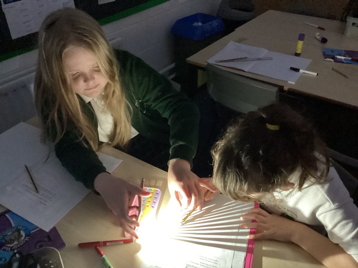 LittleSuttonCoE's tweet photo. The year 6 peregrines had fun learning all about light and sight in our #sciencebug lessons. We learnt that light always travels in a straight line and can travel 7 times around the earth in 1 second! https://t.co/niYblfGJqs