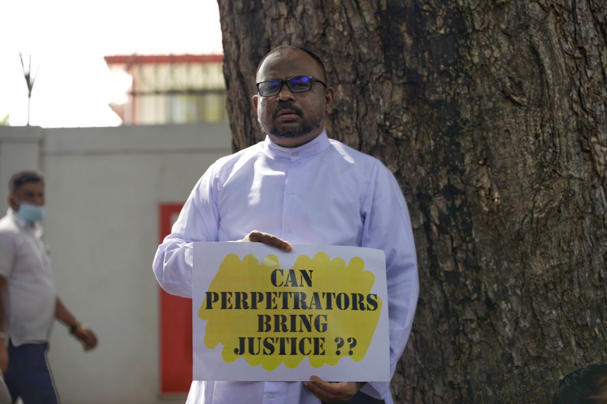 TamilGuardian's tweet photo. 🚨‘We don’t need your money, we want our children back’ – Tamil families of disappeared take their protest to Colombo

More than 150 relatives of men, women and children who have been forcibly disappeared by the Sri Lankan state protested in Colombo today

https://t.co/fIHha5EM2l https://t.co/m55ZAbcoLs