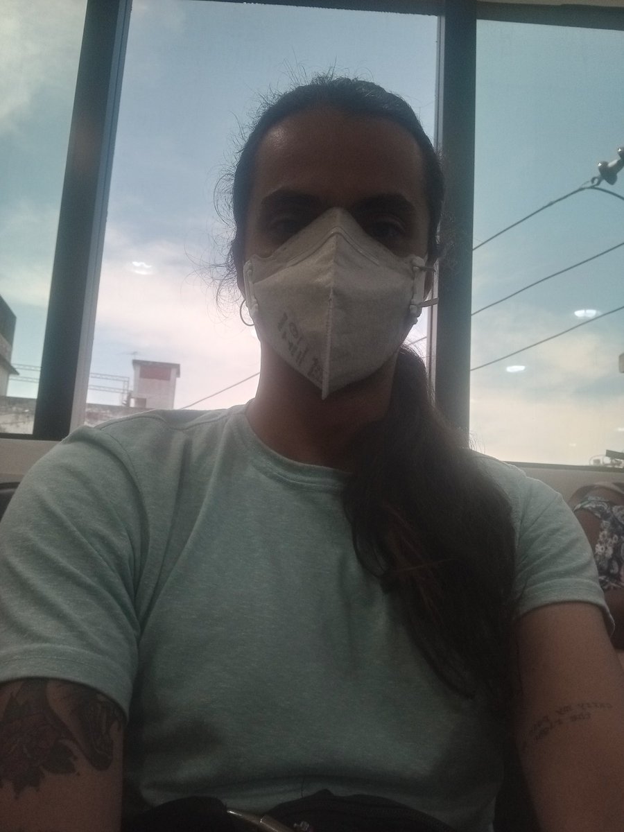 luscora's tweet photo. Usando #pff2 depois de algumas semanas sem usar https://t.co/MuMhBluz96
