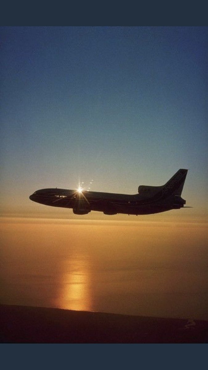 Ancak durursa anlaşılır 
saatin kaç olduğu …🌀
              iyi akşamlar