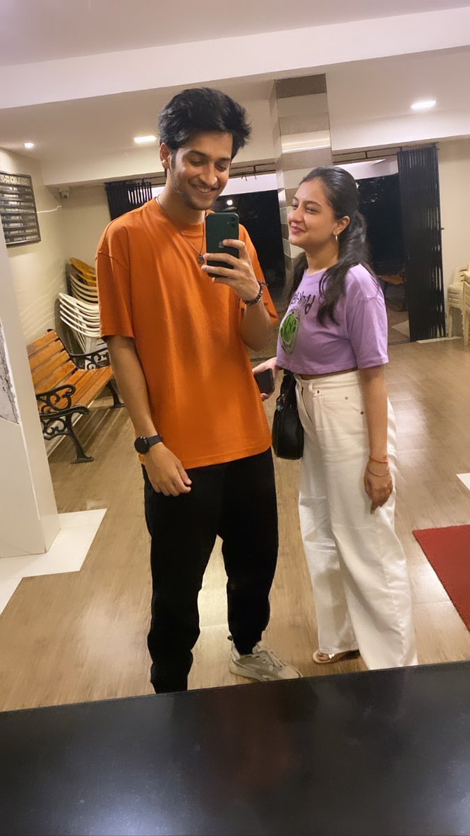 parakshitafd's tweet photo. Hmare pyare #bhevar spotted together (17/10/22) ππ₯°
@actorrajatverma
@AkshitaMudgal9
#bhevar #rajatverma #akshitamudgal #ipzn #parakshita https://t.co/LpvQf9S3ER
