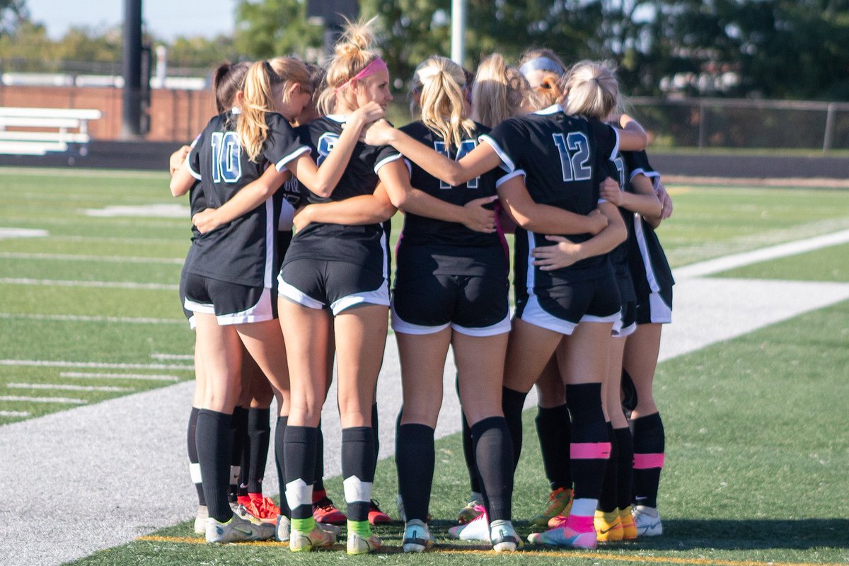 ‼️‼️GAMEDAY‼️‼️

Tonight the Patriots’ travel to North Olmsted for the GLC Crossover game. This is the final game of the season so come support!!! 

🆚North Olmsted 
⏰7:00 PM
📍North Olmsted HS
📅Monday, October 17th

#GOPATRIOTS ⚽️⚽️⚽️