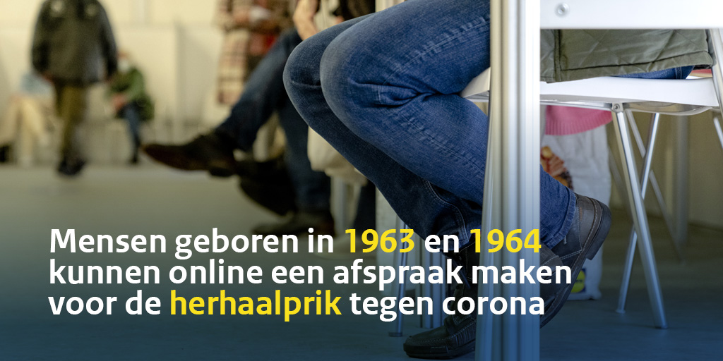rivm's tweet photo. Mensen uit 1963 en 1964 kunnen nu een afspraak inplannen bij de GGD voor een #herhaalprik tegen het #coronavirus. Dit kan online via https://t.co/JVzAXS1pyT. Je kan de herhaalprik minimaal 3 maanden na jouw laatste coronaprik of -besmetting halen. https://t.co/5YZHoiK0X6