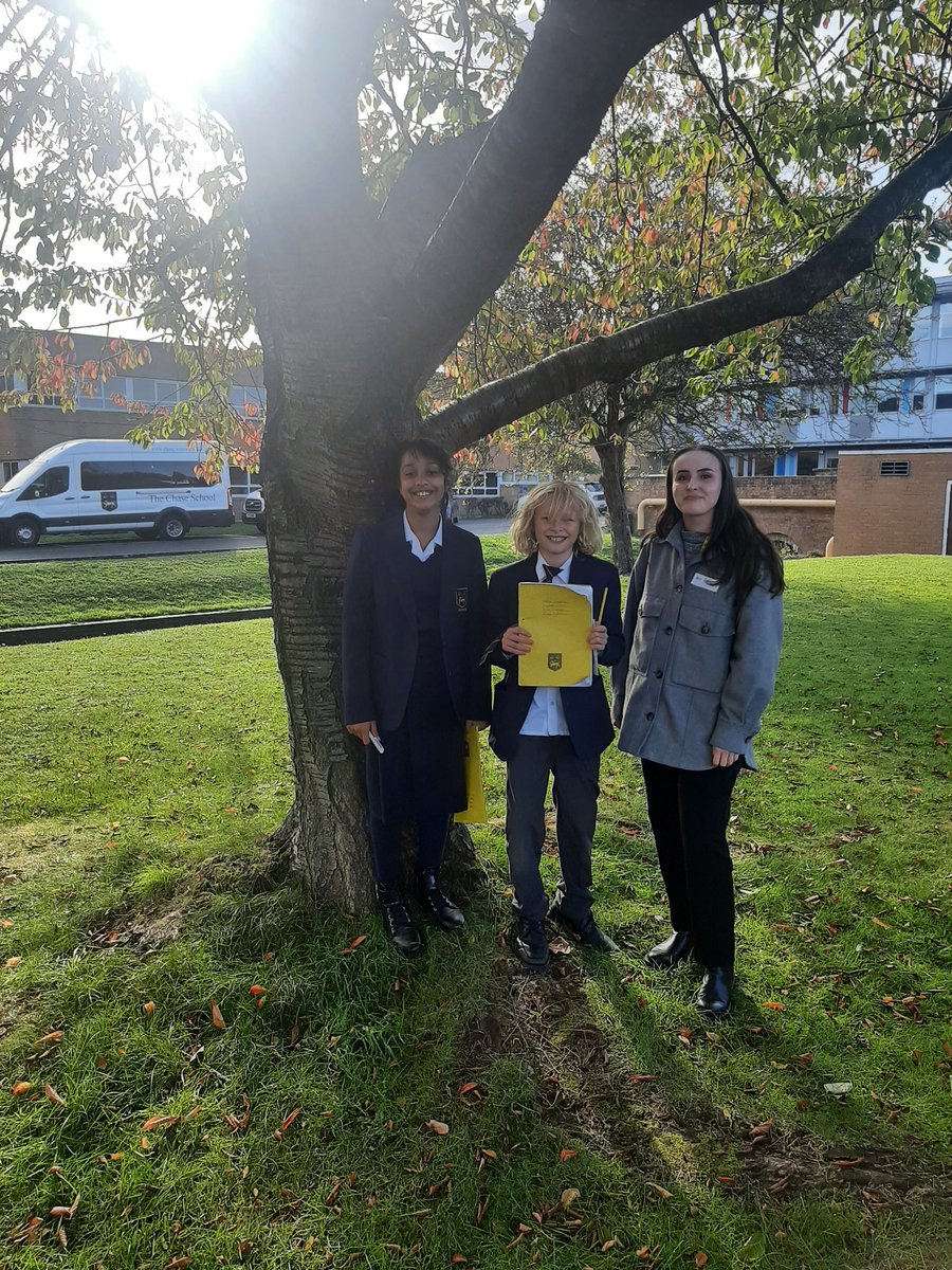 Just doing a fantastic cover lesson with @BronkpHarvey &amp; <a href="/UWPGSEC/">University of Worcester - PGCE Secondary course</a> students, focusing on Climate Education &amp; creative writing. The students have read an extract from <a href="/NaturalistDara/">Dara McAnulty</a>'s book &amp; now are writing inspired by the Malvern Hills. <a href="/TheChaseMalvern/">The Chase School</a> <a href="/TheChaseEco1/">TheChaseEco1</a>
