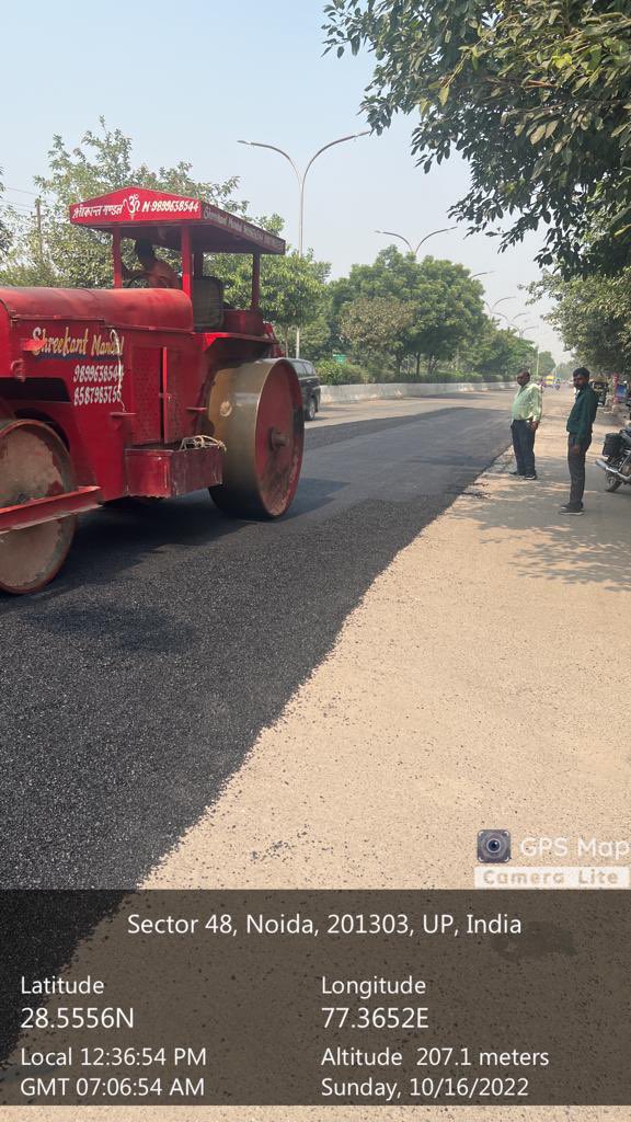 CeoNoida's tweet photo. @Noida_Authority is carrying out repair works on the rain-damaged roads in the city. Patchworks are currently being carried out in sectors 44, 48, 51, 96. Tag NOIDA authority with pictures and location to highlight rain damaged roads. https://t.co/F3FCXbZgwy