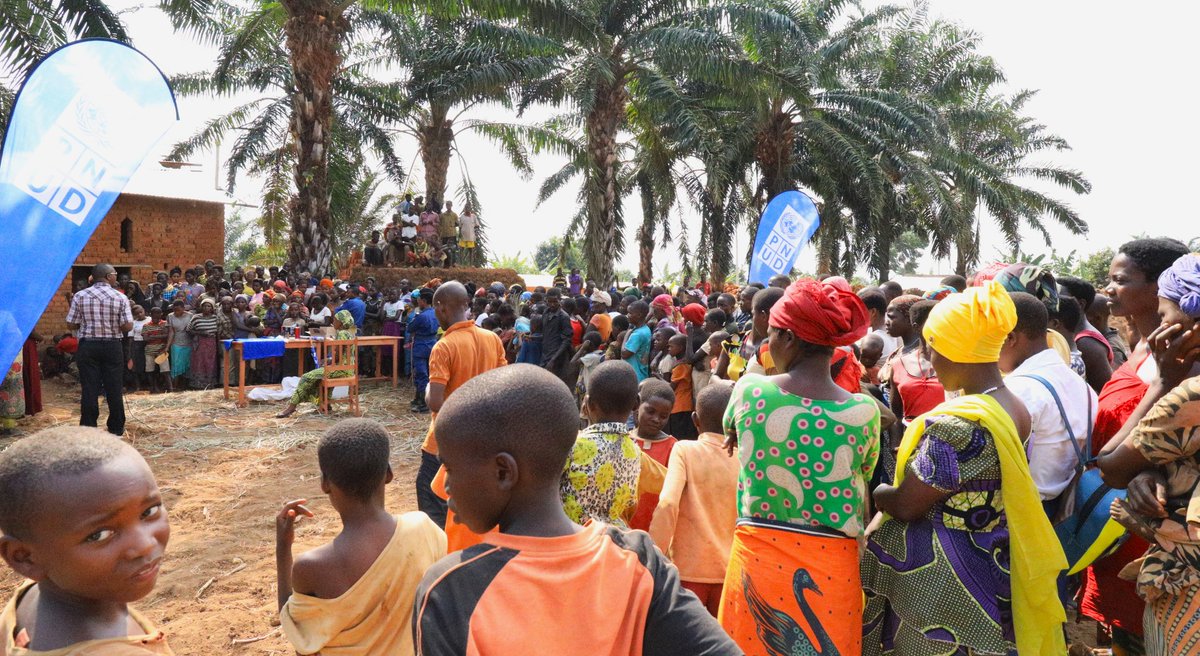 PNUDBurundi's tweet photo. Ces activités s’inscrivent dans la célébration de la Journée internationale pour la réduction des risques de #catastrophe (#JIRRC) qui est célébré au #Burundi sous le thème « #AlertePrécoce, pilier de la résilience pour le #développement communautaire ». #JIRRC #ODD13 #DRRDay https://t.co/7BHEikVJOK