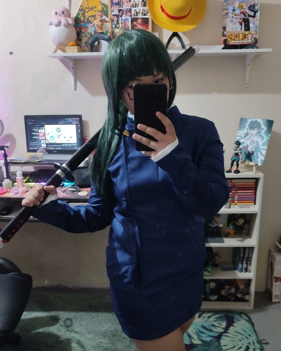 for today's #munday . 🙌 

I am confidently embarrassed. 😆jk

but hey! maki zenin costrial ── received the package last weekend and immediately tried it on. 😆 ahaha that's all. 🙈