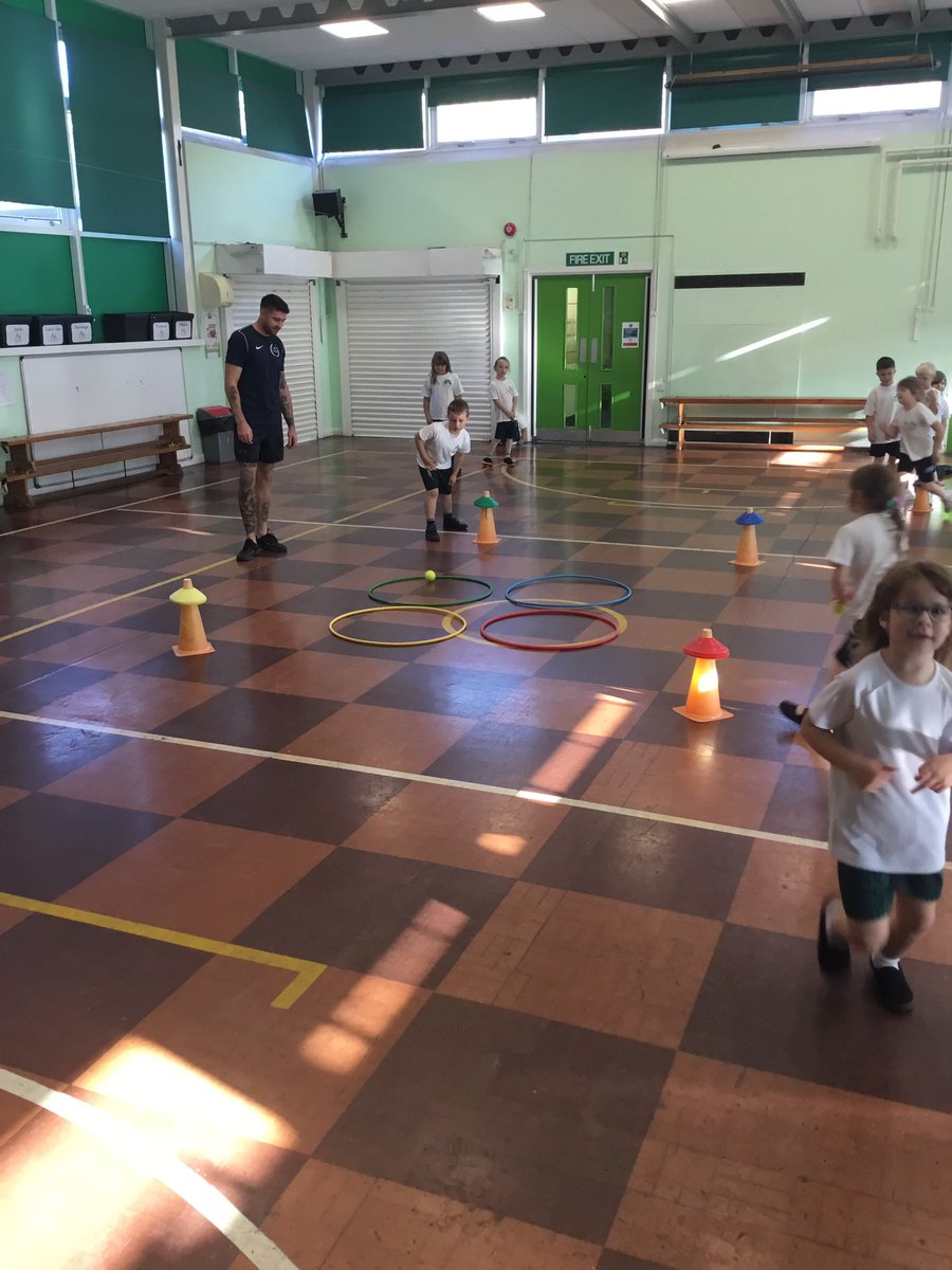 G_M_P_SClass2JG's tweet photo. We have thoroughly enjoyed our time with @JEcoaching. The children have been working extremely hard on developing their fundamental skills. https://t.co/Tzd0ApQVdy