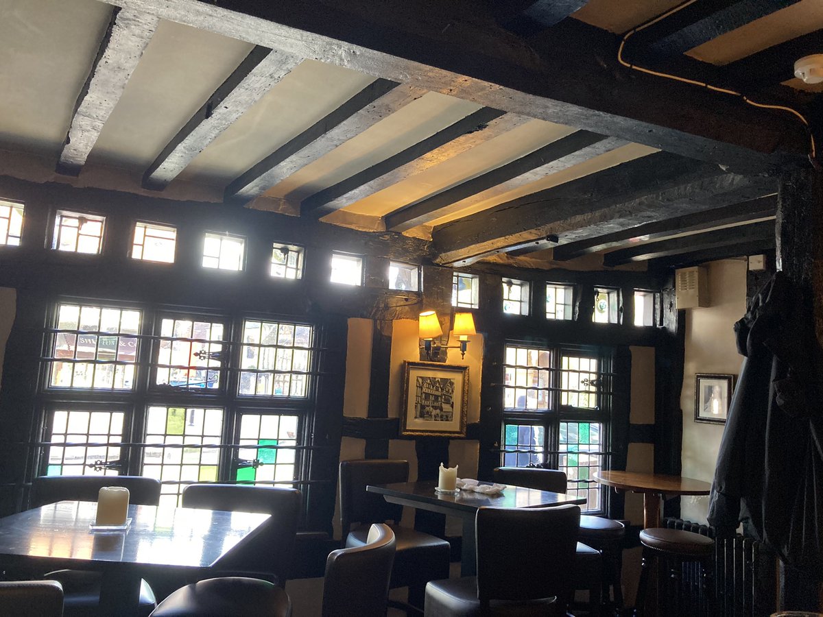 emlaverty's tweet photo. Hanging out in the oldest pub in Stratford upon Avon ❤️ #prosseco #playingtourist https://t.co/ePWQ965lWM