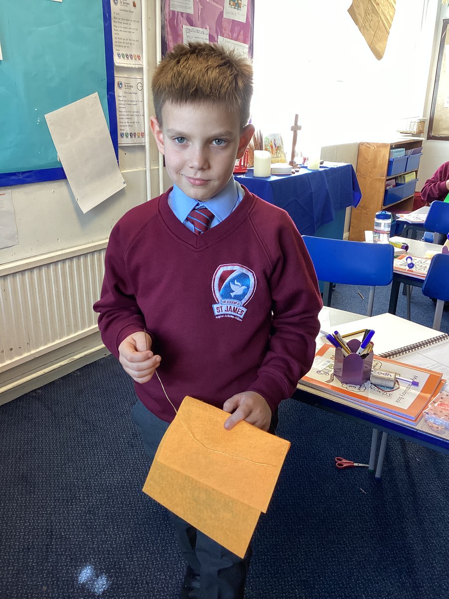 :{)> #5anddimetour #satchels
This morning, Brownlees @Year3and4C have been designing and making their own Stone Age satchels! They learnt how to do a running stitch to bring two sections of fabric together. 🪡 🧵 @church_prim @heppdt #textiles #satchels #stoneage
![Year3and4C's tweet photo. This morning, Brownlees @Year3and4C have been designing and making their own Stone Age satchels! They learnt how to do a running stitch to bring two sections of fabric together. 🪡 🧵 @church_prim @heppdt #textiles #satchels #stoneage https://t.co/BWWeIjaaV9