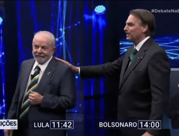 laarissabenini's tweet photo. o roteirista de 2022 enlouqueceu https://t.co/aNvk9fmfGT