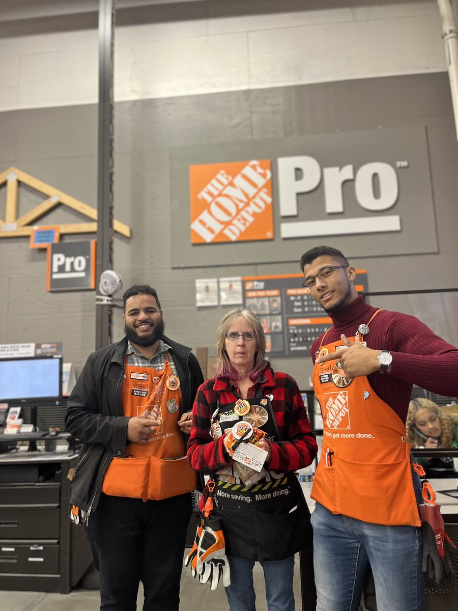 Tyrrell Vizcaino (@tyrrellvizcaino) on Twitter photo Just wanted to share some awesome members of my Orange Family here at 3488 during their anniversary month! Thank you Sherri, John, Johnathan, and Lauren for living by our core values and supporting the Keene Dream! <a href="/SpragueVal/">Val Sprague</a> <a href="/JoshSirois5/">Josh Sirois</a> <a href="/stevenlongmoor1/">Steven Longmoore</a> <a href="/whipplenh/">Donna Whipple</a> Just wanted to share some awesome members of my Orange Family here at 3488 during their anniversary month! Thank you Sherri, John, Johnathan, and Lauren for living by our core values and supporting the Keene Dream! <a href="/SpragueVal/">Val Sprague</a> <a href="/JoshSirois5/">Josh Sirois</a> <a href="/stevenlongmoor1/">Steven Longmoore</a> <a href="/whipplenh/">Donna Whipple</a>