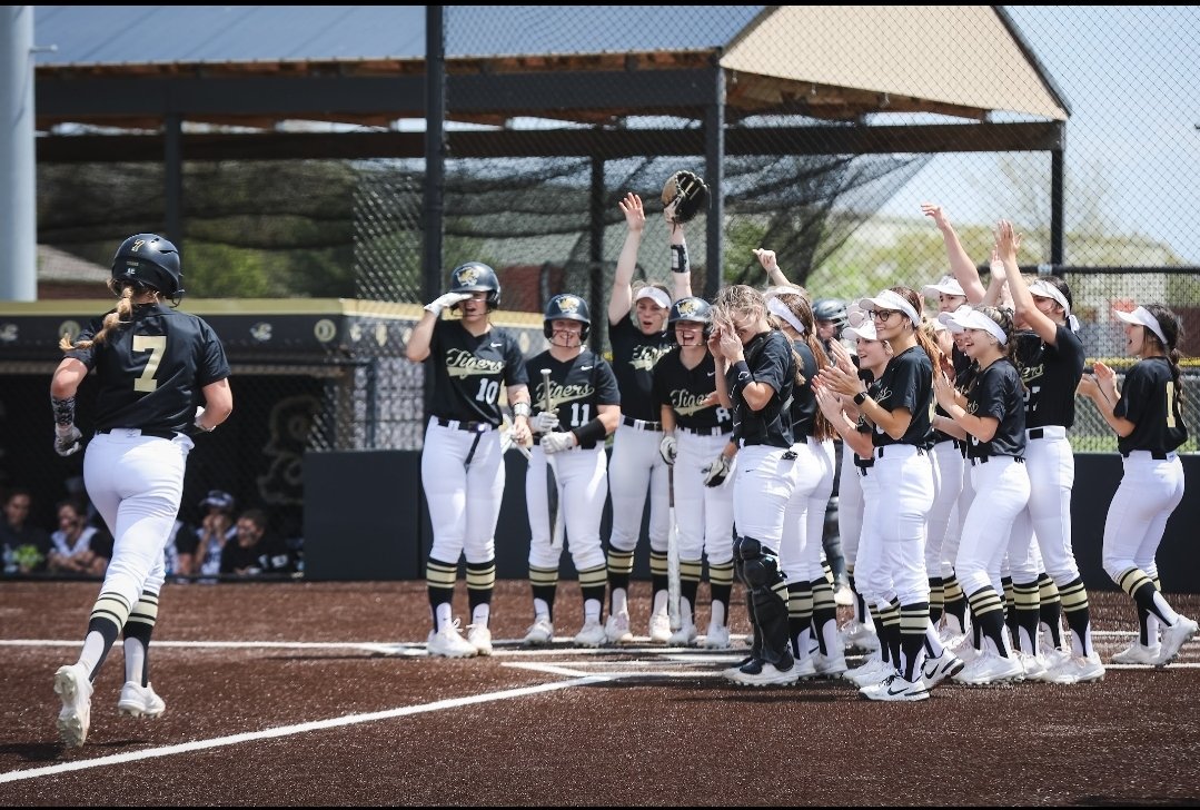bhs_tiger's tweet photo. Fast Fact: In the last 5 seasons the Tigers have averaged 43.2 HR's a season. Program record is 50 HR in a season (2018 &amp; 2021). #GoTigers https://t.co/9CtUXpGnC8