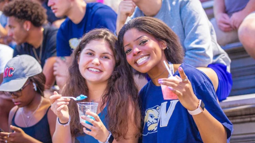 Come home! It’s the annual invitation to Bulldogs far and wide to show up on campus for football, a family-fun festival, fireworks and more!! Let's go Bulldogs! 💙💛🐶
.
bit.ly/3s1kMCR
.
#HOCO22 #WingateUniv #OneDog