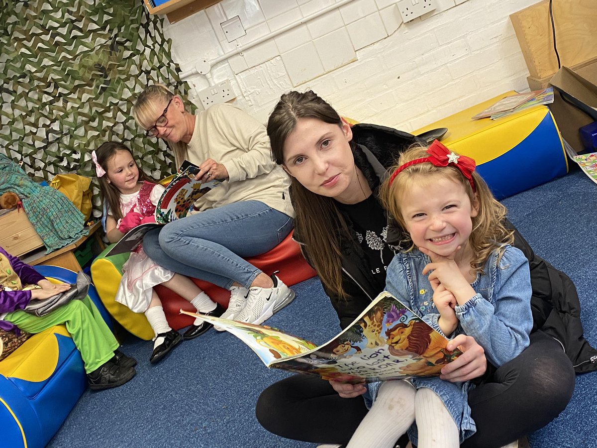 HtMrsc's tweet photo. We are WILD about reading @wild_bank https://t.co/Kg2pejnUnB