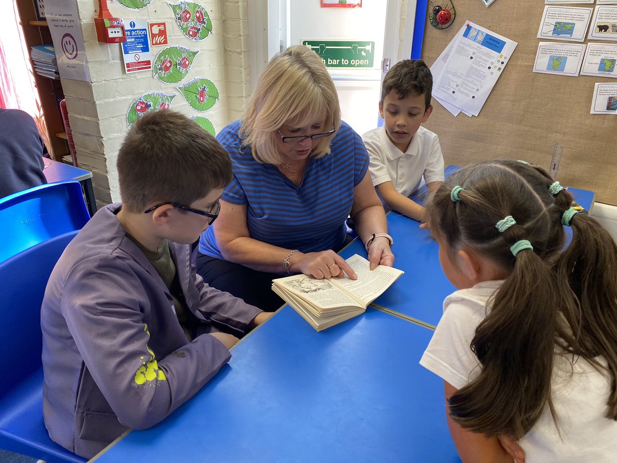 HtMrsc's tweet photo. We are WILD about reading @wild_bank https://t.co/Kg2pejnUnB