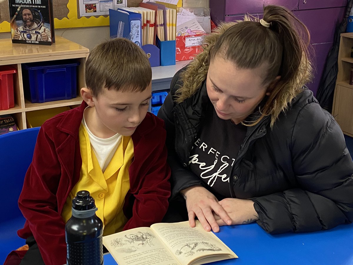 HtMrsc's tweet photo. We are WILD about reading @wild_bank https://t.co/Kg2pejnUnB