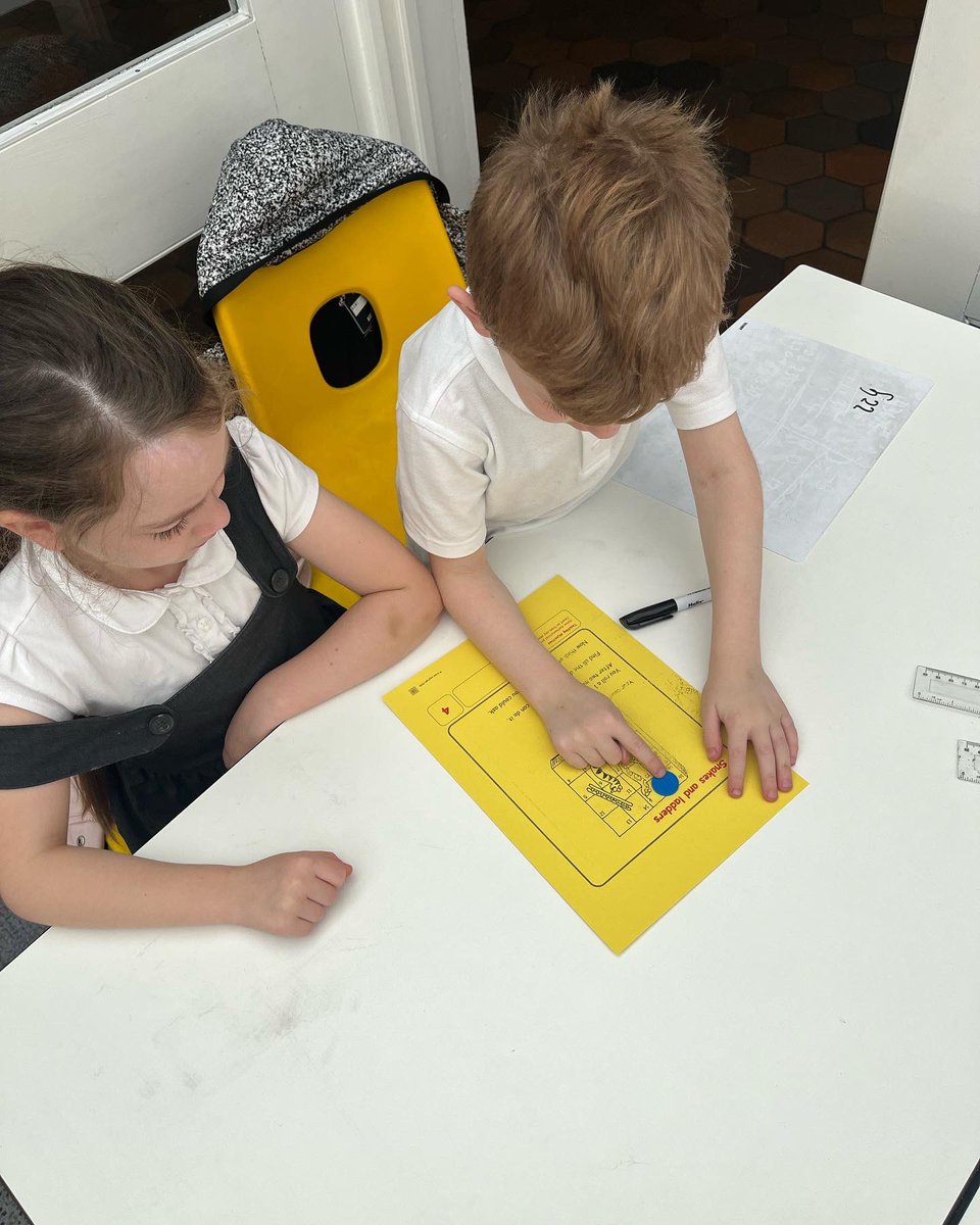NET_Abbotsweld's tweet image. Problem solving skills 🤔 || Y2 enjoyed applying their problem solving skills to a game of snakes and ladders. #netacademies #shapingfutures
