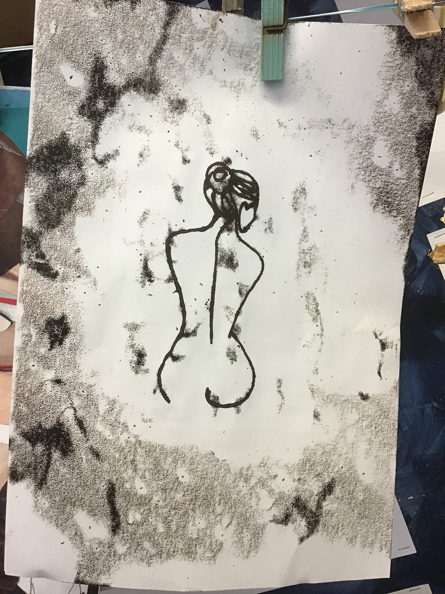 hfcsrathcoole's tweet photo. Third Year Art students, Davina and Robyn, have been working hard on their CBA2 in Visual Art 🎨

Here, we have some stunning mono prints from continuous line drawings that they are working on!👏 👨‍🎨👩‍🎨

@SpiritanEdu @accsirl
@jctVisualArt
#hfcsrathcoole #visualart #artstudents https://t.co/mvES0pBhYr
