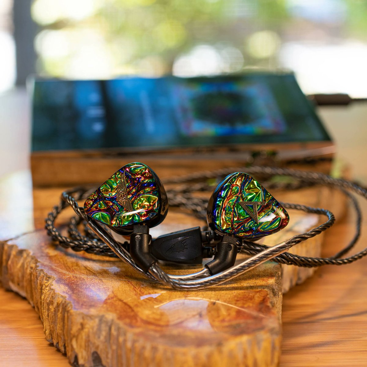 moonaudio's tweet photo. https://t.co/Wad1EcCHqm
Your epic journey for the ultimate #IEM may be over. Meet the @astellnkern Odyssey, a collaboration with @EmpireEars Click the link above to read our review.
#astellnkern #empireears #odyssey #iem #iemreview #odysseyiem #inearmonitor #dragoncables https://t.co/2WCQaSrF5Q