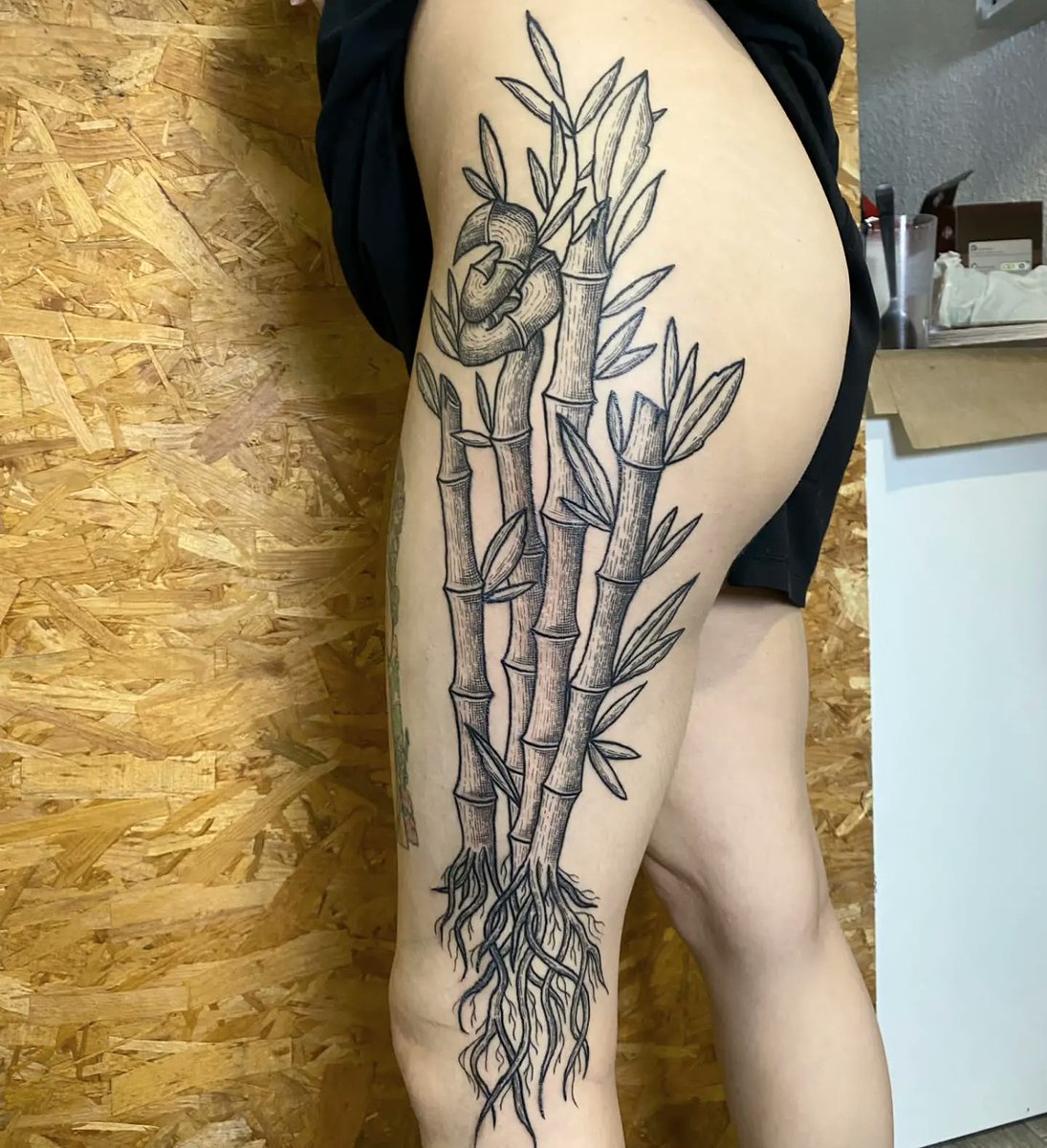 noteperd0no's tweet photo. hace dos meses que dejé mi anterior curro para centrarme únicamente en tatuar y estoy: muy contento con ello https://t.co/x8BCT5bH5l
