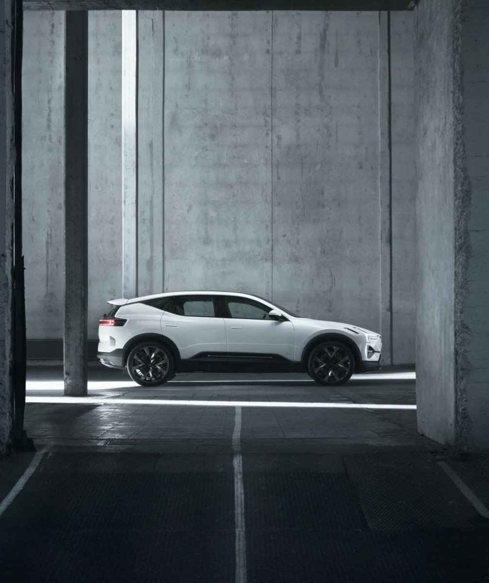 glmrvn's tweet photo. A great example of how to present cars. Polestar 
https://t.co/VRW89J7eXJ https://t.co/6AOWiGFm3S