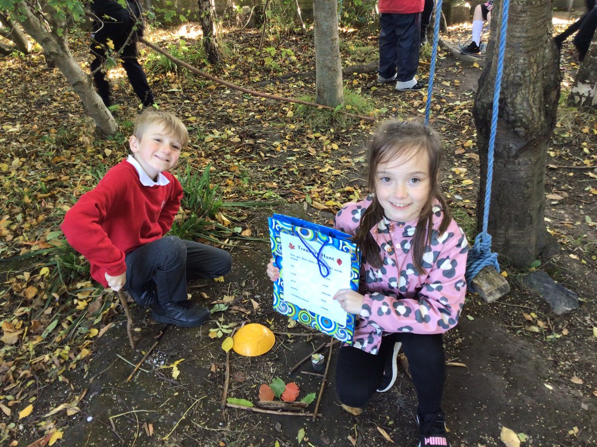 Ms_Middleman's tweet photo. @YsgolEmmanuel Forest art, smores and team games today in Forest School 🌳🔥 https://t.co/EofsBPQndF