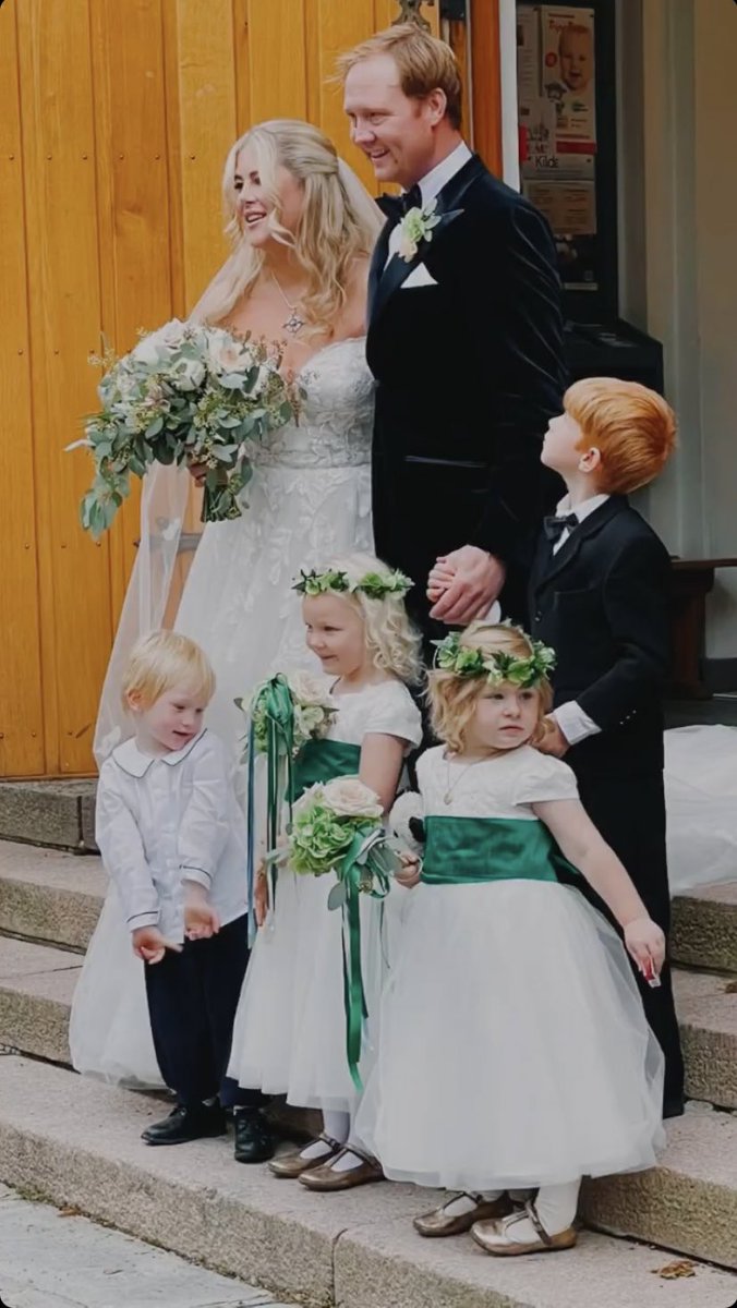 CoutureAndRoyals (@CoutureRoyals) / Twitter