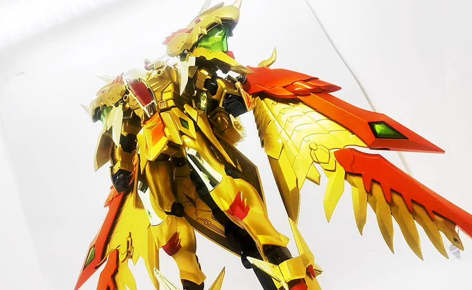 #SDガンダムの宝物【SDX黄金神スペリオルカイザー】物語の重要な立ち位置、ディフォルメな世界観の中に突如現れた等身が高いイレギュラーなデザイン、当時品以降もう出ないだろうと思っていた所に高額ながら現代の技術で商品化…何もかも桁違いな存在で思い入れのある宝物です 
