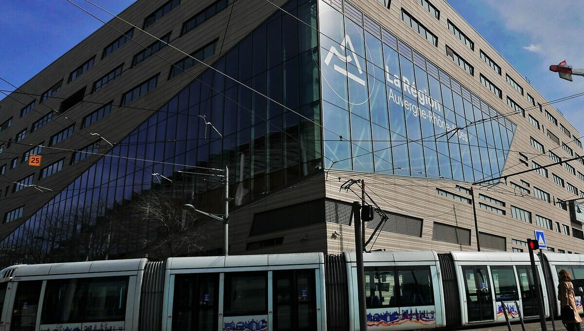 L'Assemblée plénière de la région AURA se fera en visioconférence : "esquive pitoyable" pour les socialistes
➡️ l.francebleu.fr/l1bq