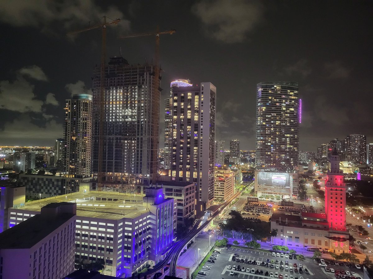 samturnage's tweet photo. Sammi Miami https://t.co/OX5QszSdjn