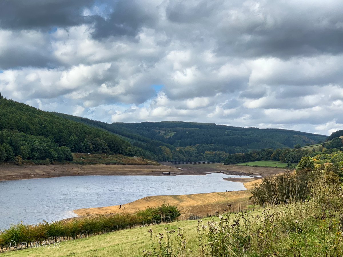 A few photos showing the effects of the drought on Ladybower, and Derwent Reservoirs.

#LadybowerReservoir #DerwentDam #Peakdistrict #Derbyshire #Ladybower