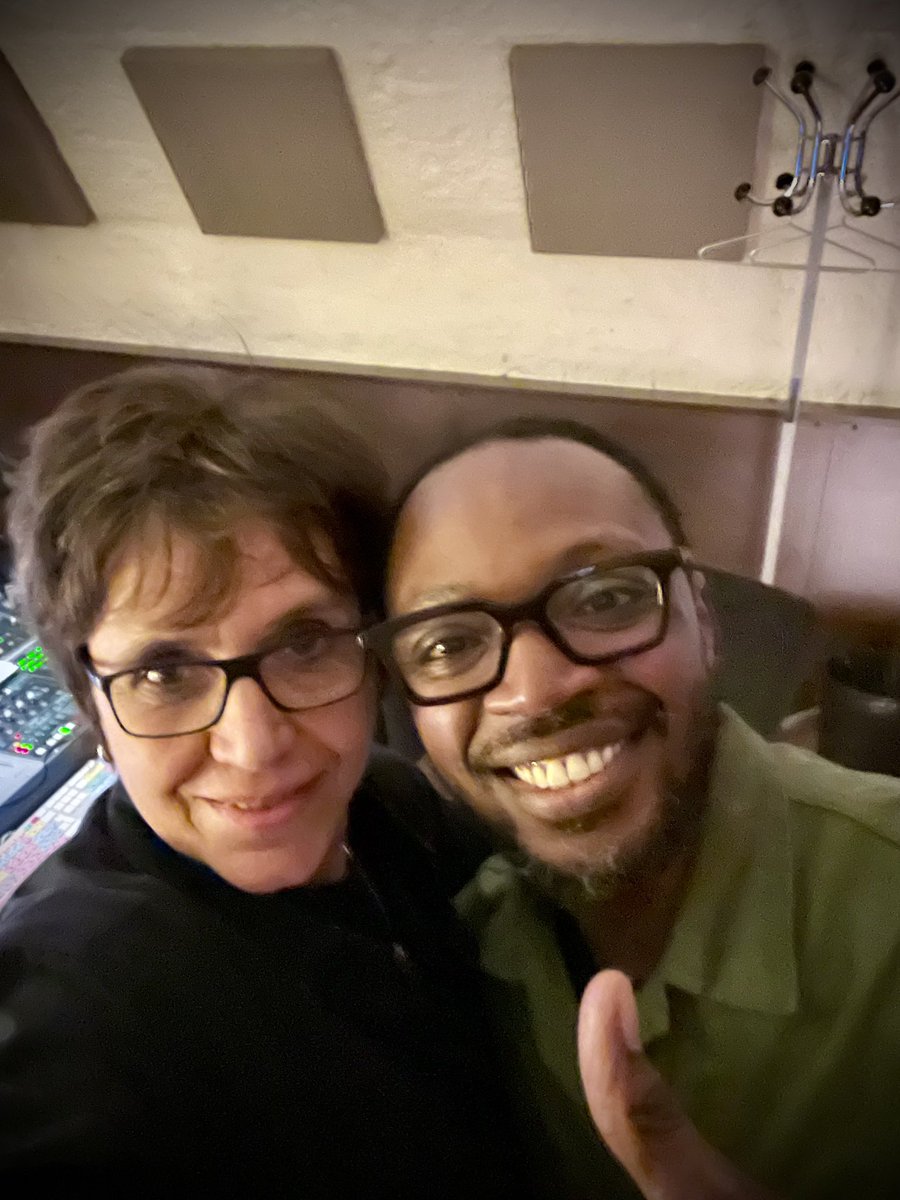 mcgambart's tweet photo. Mixage et enregistrement des voix de doublage de « Les sœurs Nardal, les oubliées de la Negritude », co-écrit avec Léa Mormin Chauvac. Avec l’ami Georges Lafitte aux manettes et les https://t.co/WS8g7wFuWj Maïk Darah et Jean-Baptiste Anoumon #France5 #morganeproductions https://t.co/COaBNLw6QD