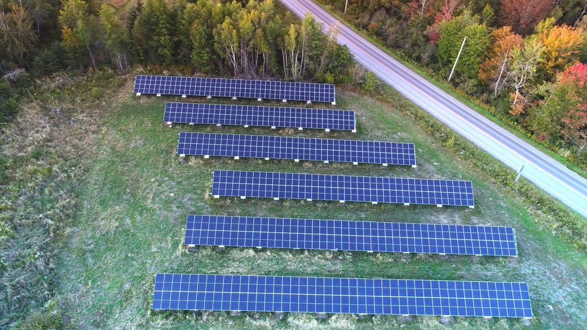 sundog_solar's tweet photo. The town of Searsport is looking fine this fall morning! 🍁 #solarpower #solarenergy #solarpanels #solartown #renewableenergy #sundogsolar #maine https://t.co/htlNYA4CQk