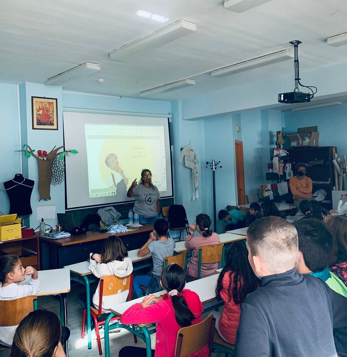 OfficialWe4all's tweet photo. Our team started from Creta, Agios Nikolaos, Chania, Heraklion with our environmental initiative “Green Future” and ended up in Serres for a beautiful treeplanting action, while at the same time we were making Attica greener. #we4all #environment #school #training #trees #Greece https://t.co/Y6EtPYrWF3