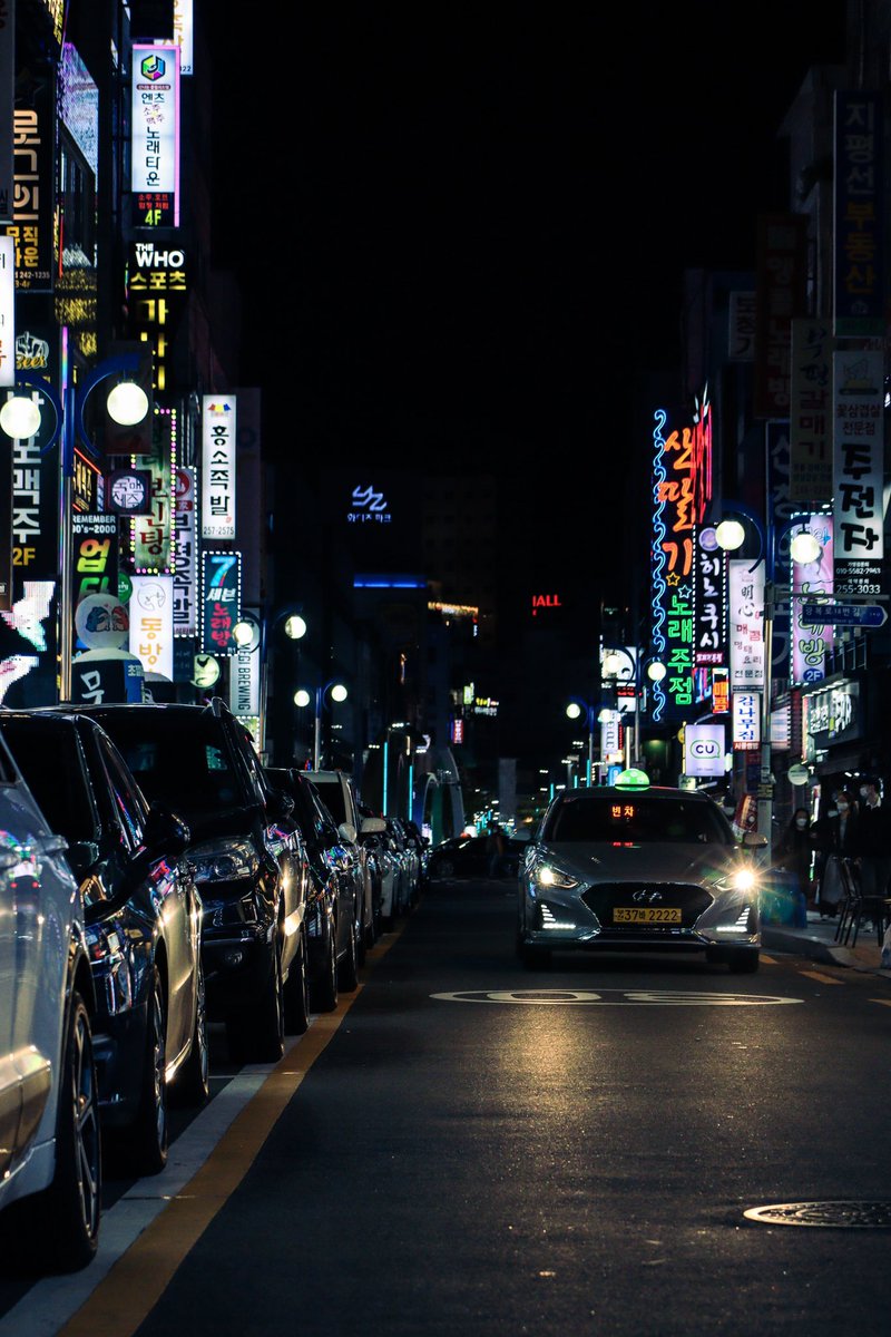 DanSh1elds's tweet photo. Bright lights of Busan 🚘
#Busan #Southkorea #nightphotography #neonlights #Citylights #Solotravel #sabattical #canon90D #street #streetphotography https://t.co/uzCfHKpOX5