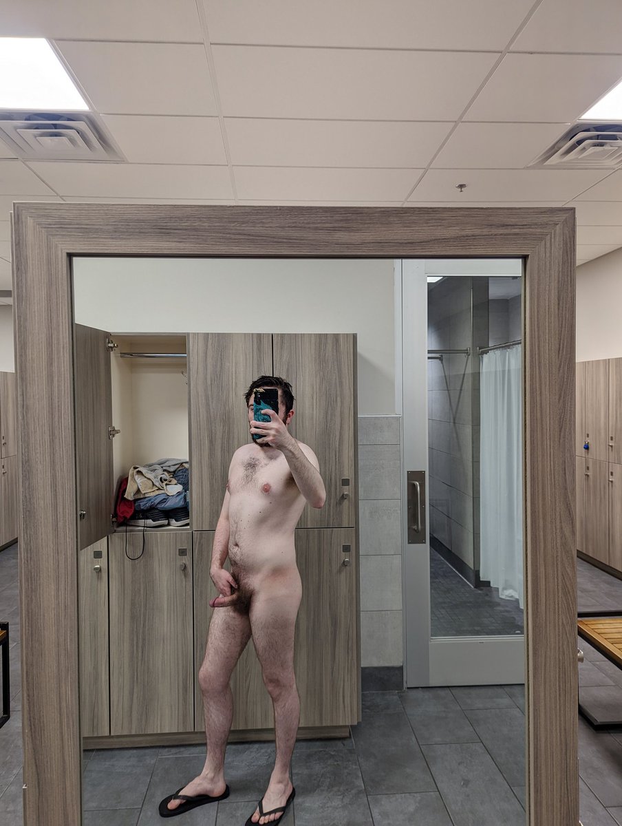 oopskmdks's tweet photo. What good is a men's locker room if there are no men to see naked and no men to see you naked? #gayexhibitionism #nakedmale #gaynsfw #nakedinpublic #hardinpublic #lockerroom #menslockerroom #meetmeintheshowers #gayhairymen #showoff #cruising #gaycruising #publicmastrubation https://t.co/UuVVmvNHK6