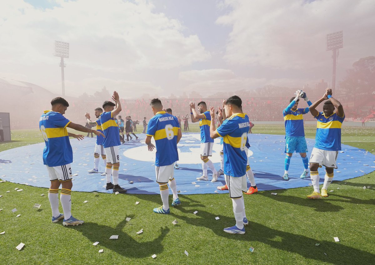BocaJrsOficial's tweet photo. Y acá estamos. 2 finales. Todos juntos. Porque Boca siempre está 💪🔵🟡🔵 https://t.co/rLoUlutMoe