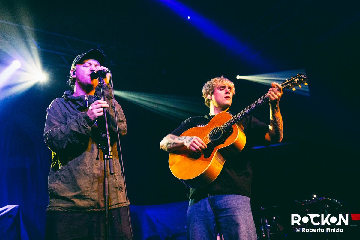 rockonitalia's tweet photo. [Reportage + Fotogallery] KASABIAN + DMA's: a Milano sbarca la nuova era dell’euforia #kasabian

📸🖊️➡️ https://t.co/4vpRA4DDCZ https://t.co/HZngaopT0p