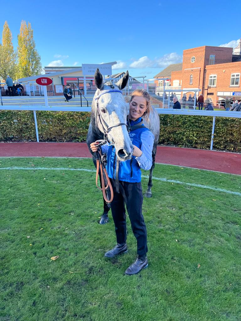 sgeake's tweet photo. A gallant third for stable stalwart Morando up at @ponteraces in the conditions race on his last ever start. Happy retirement big Mo https://t.co/HS0gqvTVfv
