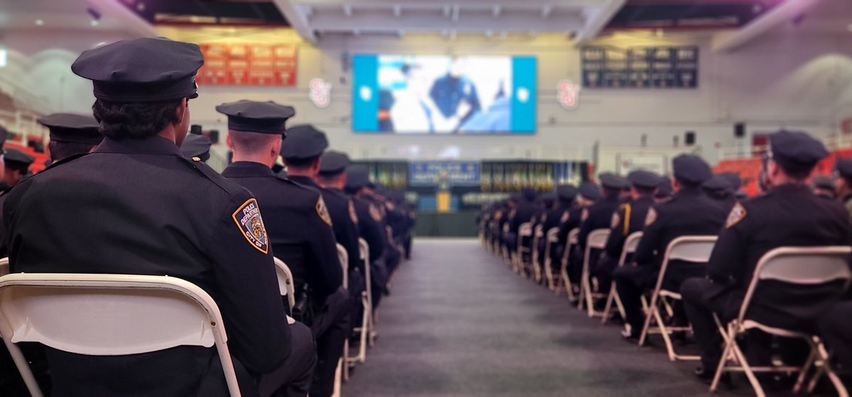 NYPDnews's tweet photo. #HappeningSoon: Join us at 11:00 as 637 of your newest officers graduate the police academy. https://t.co/axGWhxxa5c