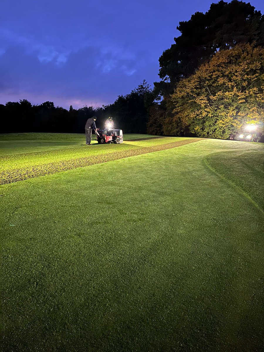 Early start ninja tining this morning for our green keepers 🥷⛳️🌄

#harpendengolf #earlystart #ninja #greenkeeping #greenstaff #golfclub #harpenden