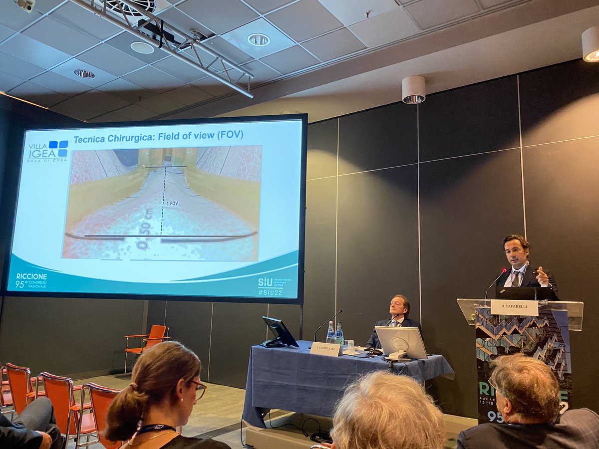 #SIU22 our doctors <a href="/angelocafarell5/">angelocafarelli</a> and <a href="/Wijo87/">Matteo Tallè</a> at the Italian National Congress of Urology. Brilliant course of dr. Cafarelli on #rezum and #aquabeam. Dr. Tallè illustrating data of HoLEP in giant prostates …