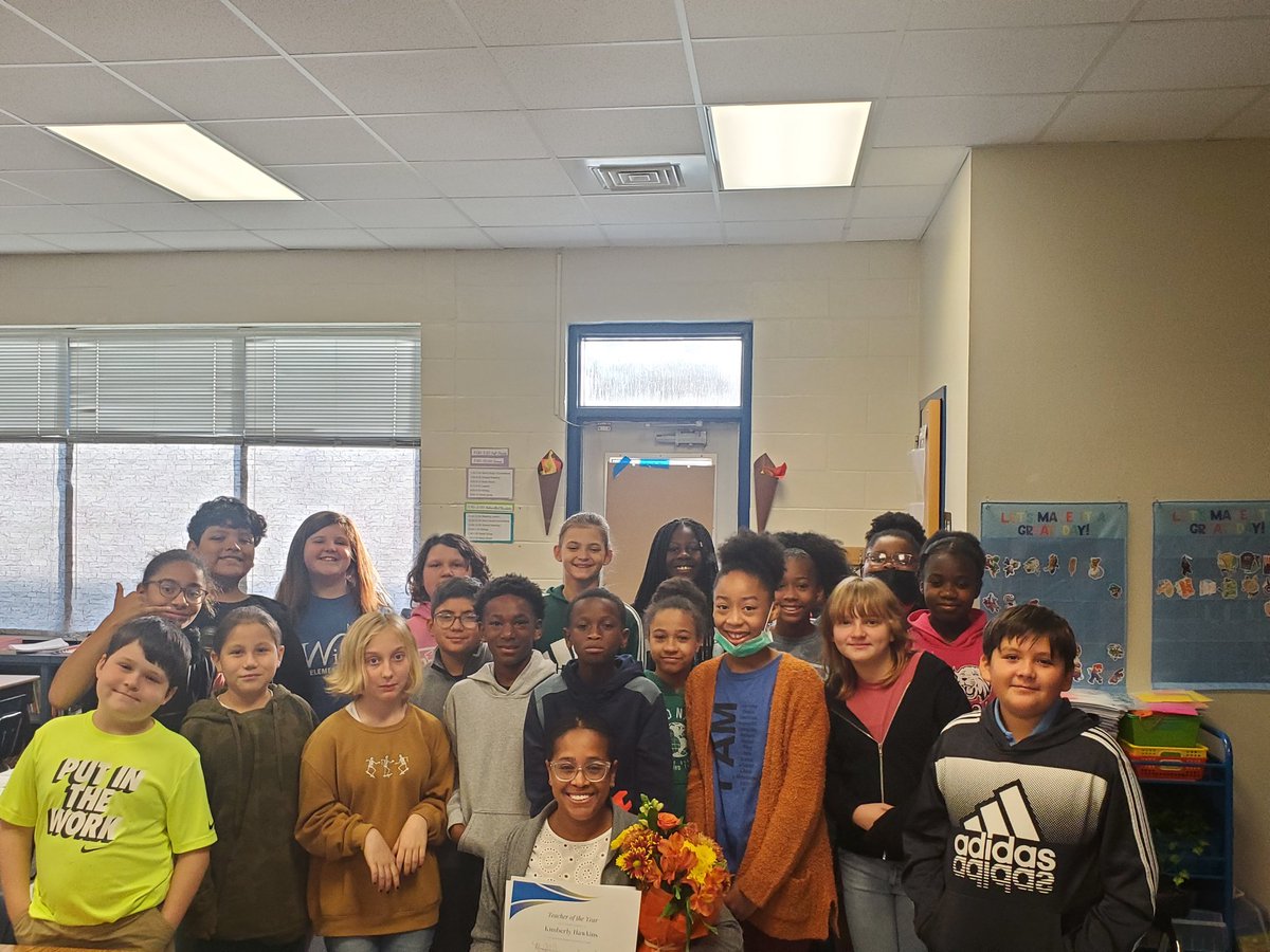 WingateESNC's tweet photo. Congratulations to Kimberly Hawkins, @WingateESNC Teacher of Year! #wingatestrong #learners2leaders @UCPSNC @AGHoulihan @ej111885 @educatingall @Hawksnest815 Jasmine Stowe https://t.co/FB1EugNaar