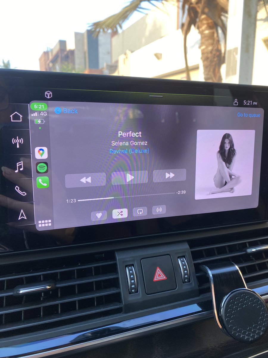 The fact that this came on shuffle today out of all days 😂😂😂😂