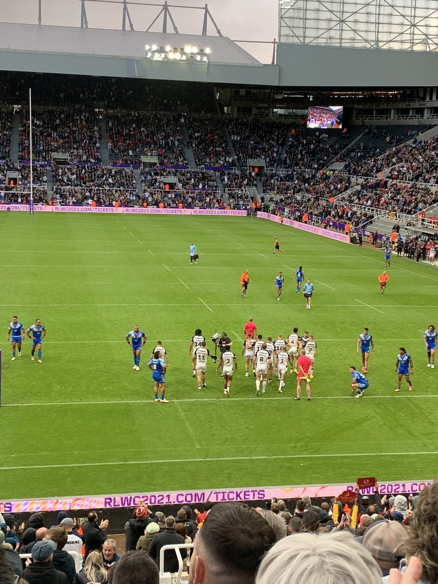 solicitorshaw's tweet photo. Fantastic to be at the opening weekend of the Rugby League World Cup! Two fantastic games and really pleased to have been able to cheer on Scotland! Shame we couldn’t get the result but at least I got on the big screen! #rugbyleagueworldcup https://t.co/cakTujTpIx