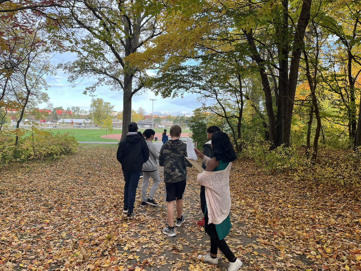 HendersonAveHawks (@henderson_ave) on Twitter photo How exciting!! Our Gr. 7/8 students saw an #owl on their nature walk this morning. <a href="/YRDSBGetOut/">YRDSBGetOut</a> <a href="/yrdsb/">York Region DSB</a> How exciting!! Our Gr. 7/8 students saw an #owl on their nature walk this morning. <a href="/YRDSBGetOut/">YRDSBGetOut</a> <a href="/yrdsb/">York Region DSB</a>